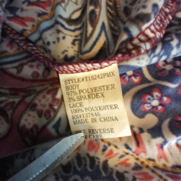 Stem & Vine Paisley Print Flared Sleeve Top Size 1X Boho Stretch Office Festival - Picture 10 of 10